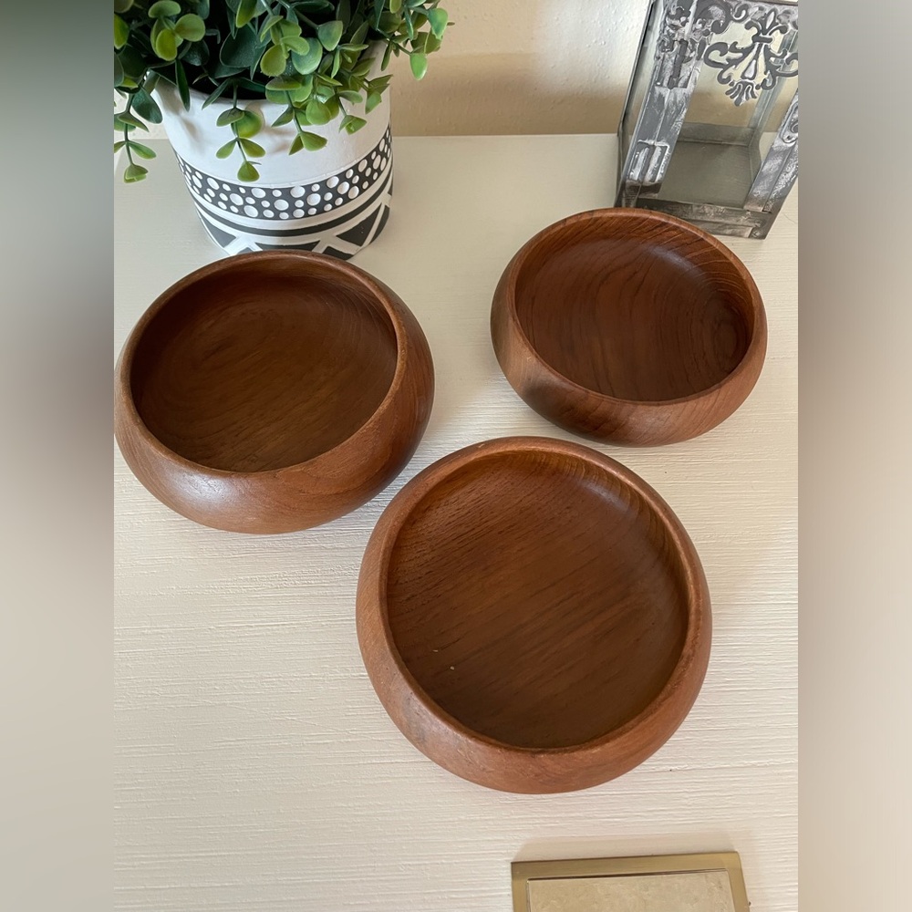Set of 3 vintage Midcentury Wooden Brown Teak Bowls 1960’s